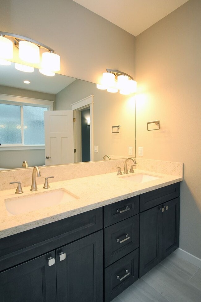 Building Photo - Spectacular Newer Construction Aloha 4 Bed/2.5 Bath Home on Dead-End Street