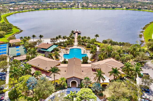 Building Photo - 113 Evergrene Pkwy