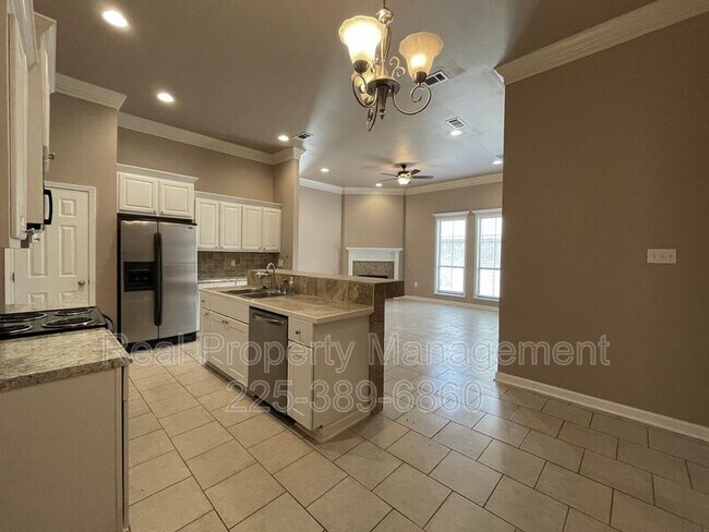 Building Photo - 30092 Irene Kennard Ave
