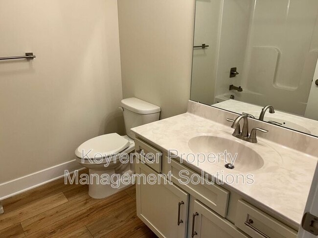 Building Photo - 185 Lindburgh Dr