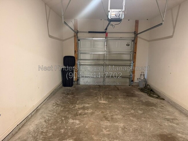 Building Photo - 518 Scrub Jay Dr