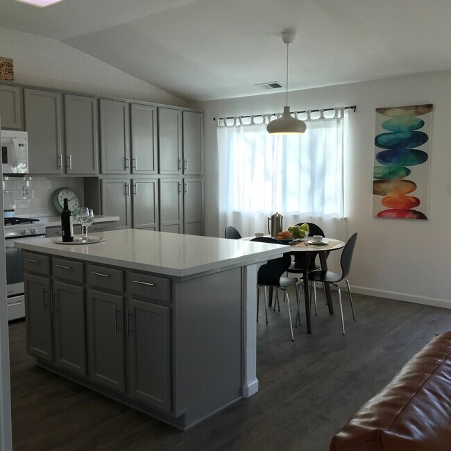 Building Photo - 2775 Stonebrook Cir