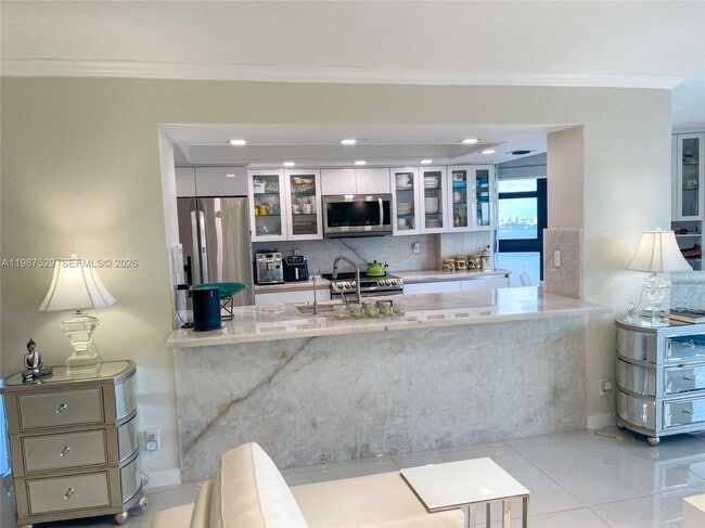 Building Photo - 4000 Towerside Terrace