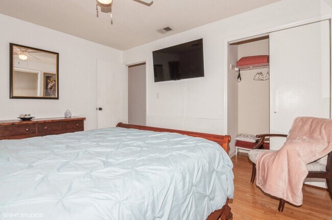 Building Photo - Long or Short term , NO HOA, fully furnished rental in SC!