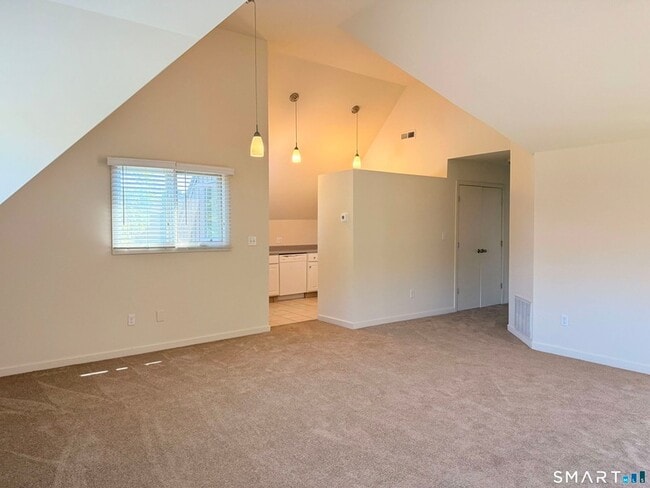 Building Photo - 118 Montoya Dr