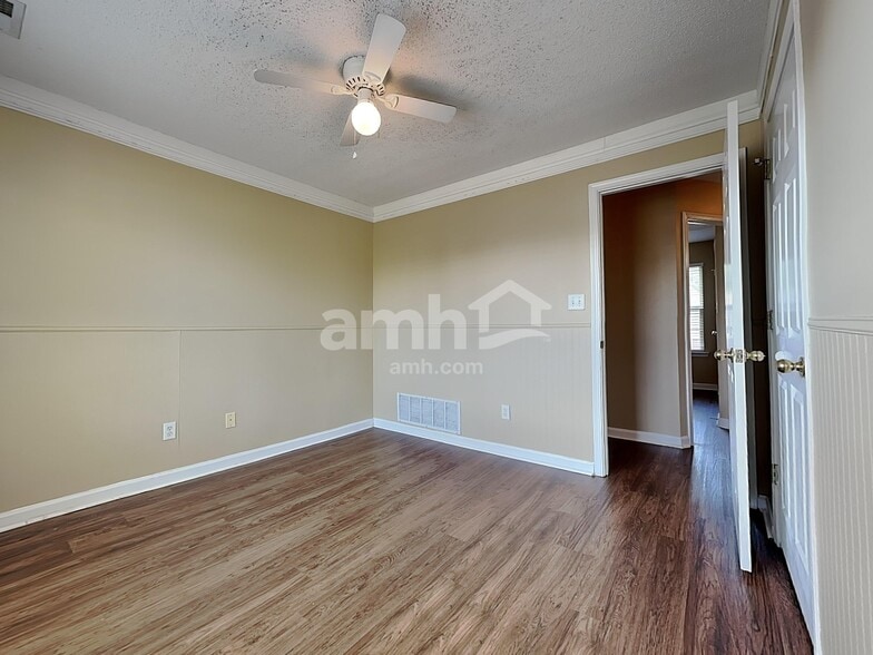Building Photo - 11594 Milton Meadows Dr