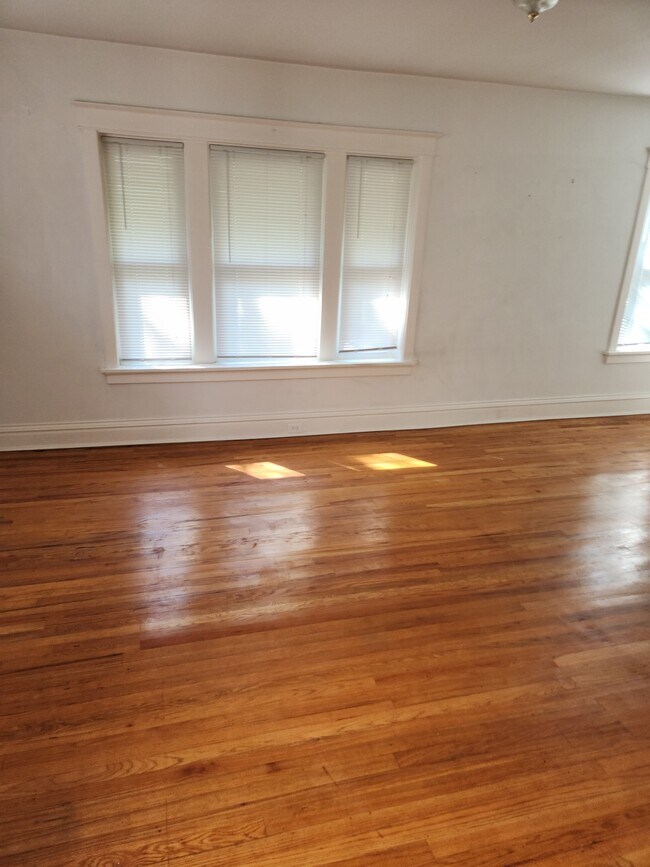 Building Photo - 5239 Bancroft Ave