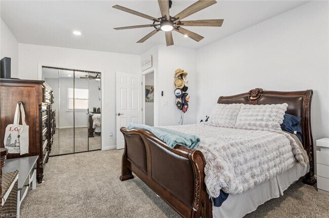 Building Photo - 334 N 1st St