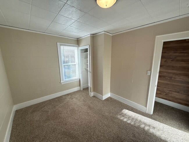 Building Photo - 505 NW Polk Ave