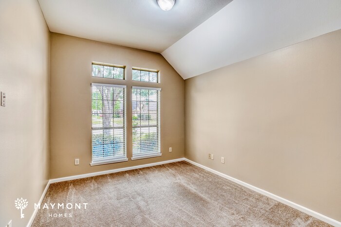 Building Photo - 4522 S Creekmont Dr