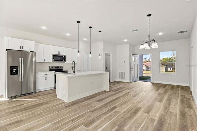 Building Photo - 265 Marion Oaks Manor