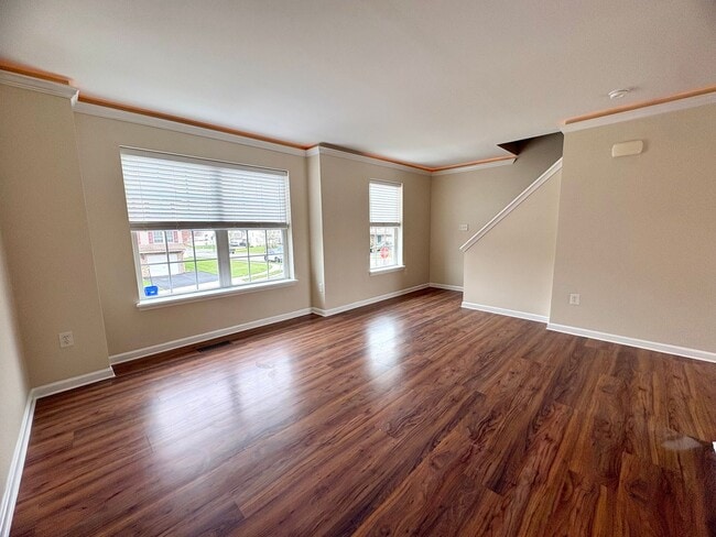 Building Photo - 3 Bedroom 2.5 Bathroom in York!