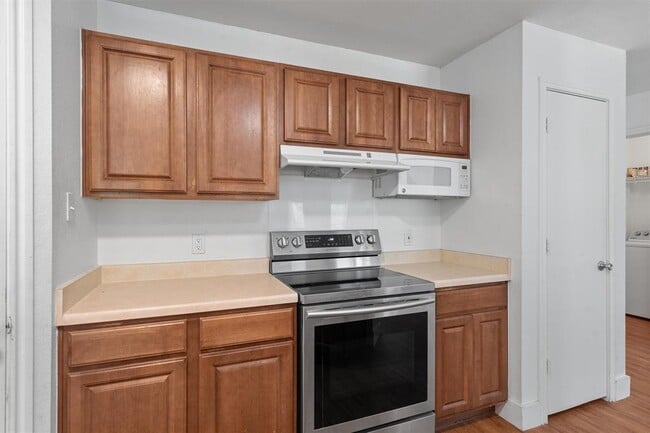 Building Photo - 1015 Glen Meadow Cove