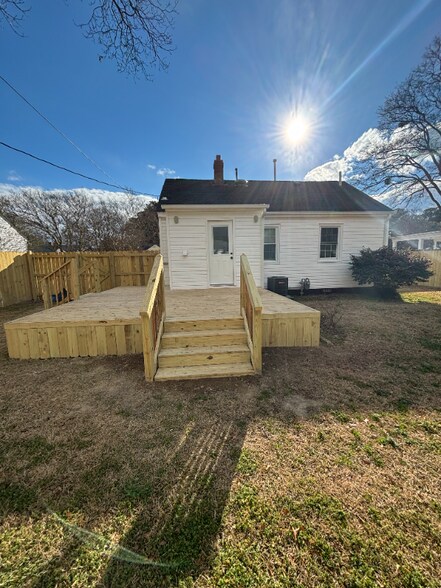 Building Photo - 160 Swanson Rd