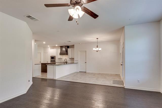 Building Photo - 3022 Maverick Dr