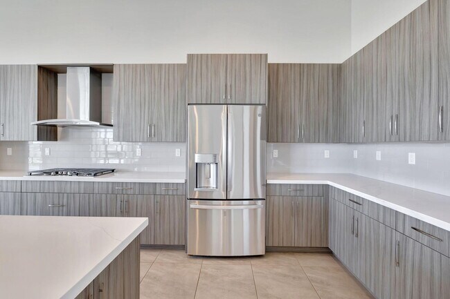 Building Photo - 8660 W Parkland Bay Trl