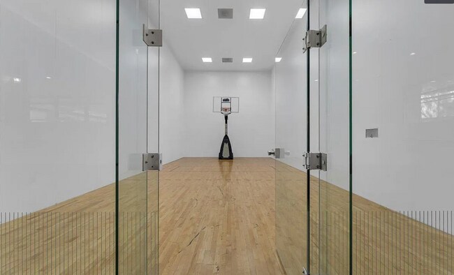 Building Photo - Beautiful 2-bedroom, 2 bath Condo in Gated...