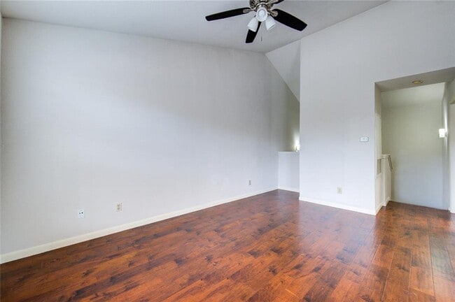 Building Photo - 2121 El Paseo St