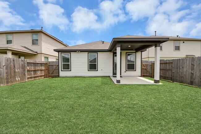 Building Photo - 22830 Brisbee Ln