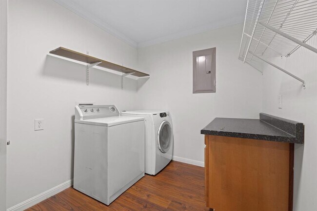 Building Photo - 5306 Basswood Ln