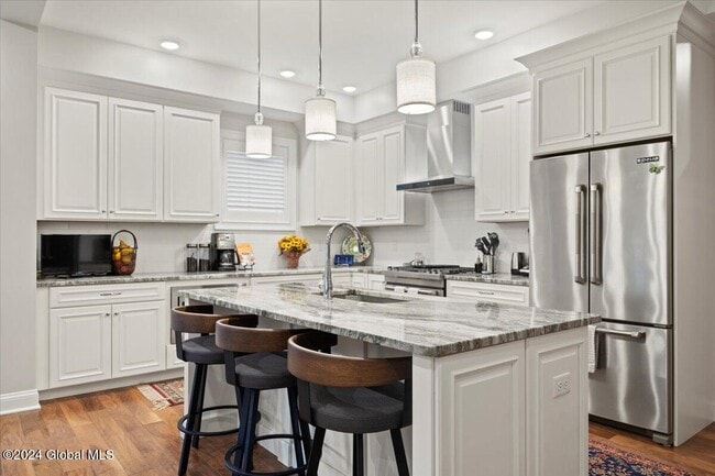 Building Photo - 64 North Ln