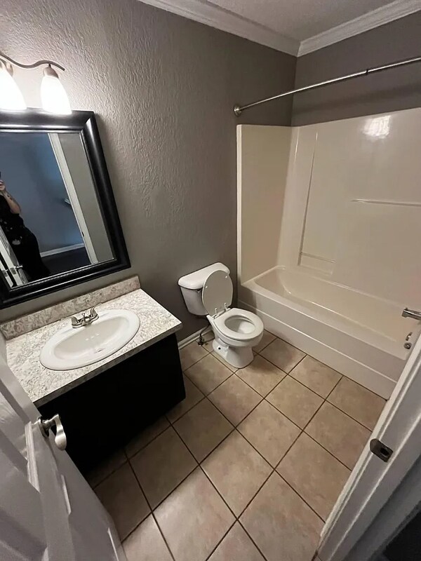 Building Photo - 2845 Jersey Ave