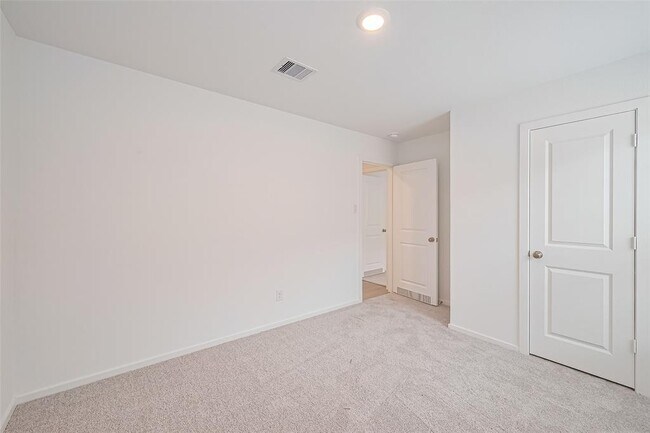 Building Photo - 6814 Lilac Vine Ln