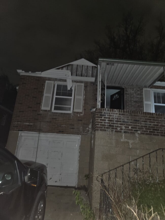 Primary Photo - 7149 Theodore Ave