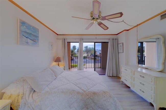 Building Photo - 51 Island Way