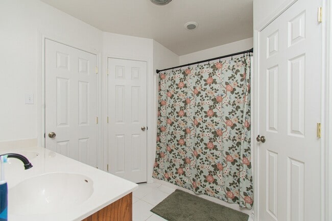 Building Photo - 5416 Dons Trail