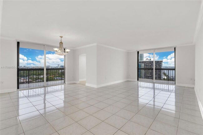 Building Photo - 2333 Brickell Ave