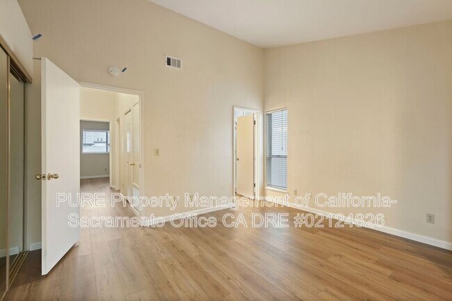 Building Photo - 9200 Madison Green Ln