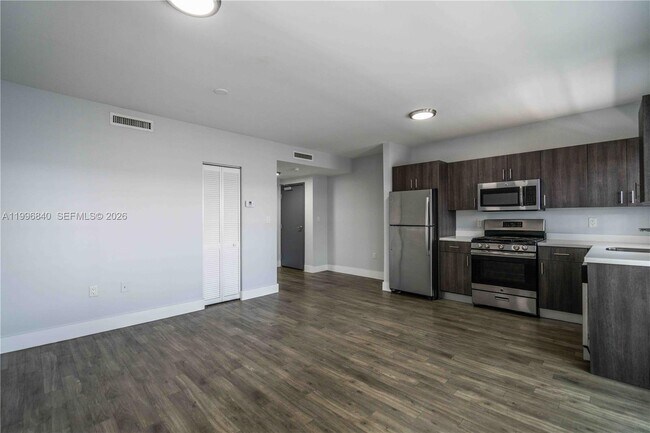 Building Photo - 331 85th St