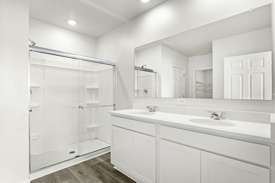 Building Photo - 542 Hamy St