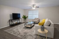Building Photo - 3013 Northridge Dr
