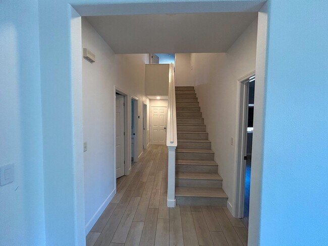 Building Photo - Recently Upgraded Modern Chico Home