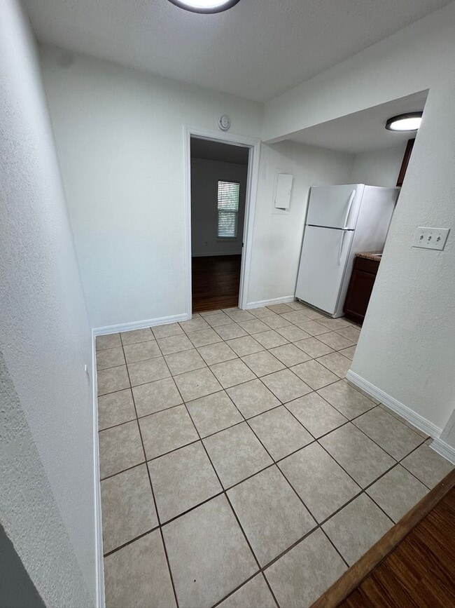 Building Photo - 1751-1 NE 2nd Street-