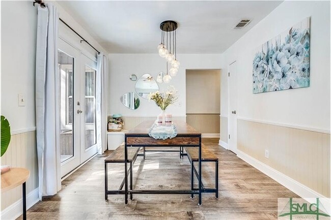 Building Photo - 106 W White Hawthorne Dr