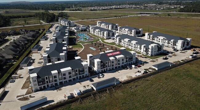 Building Photo - 7100 Uvalde Rd