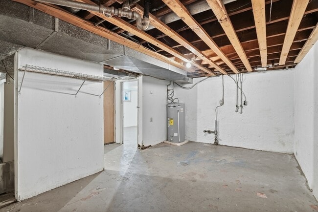 Building Photo - 1503 South Southeast Boulevard