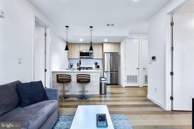 Building Photo - 1806 I St NE