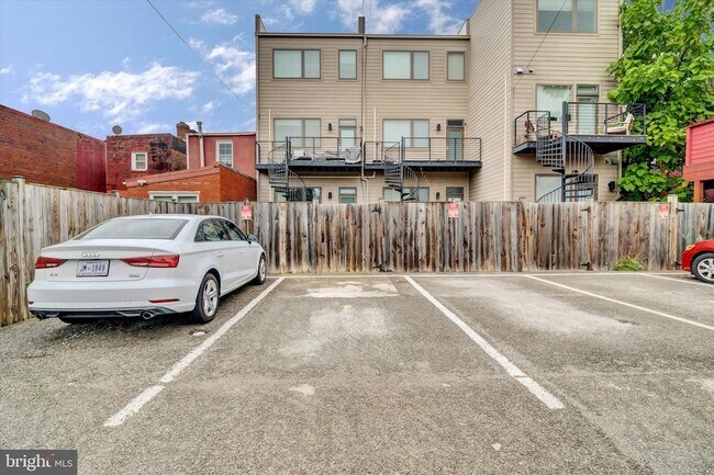 Building Photo - 3225 Sherman Ave NW
