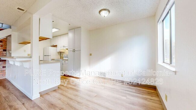 Building Photo - 1877 Dorado Ct