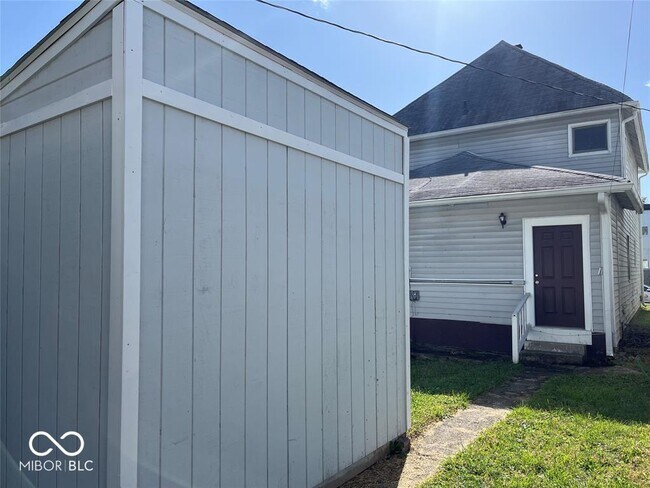 Building Photo - 2114 S Woodlawn Ave