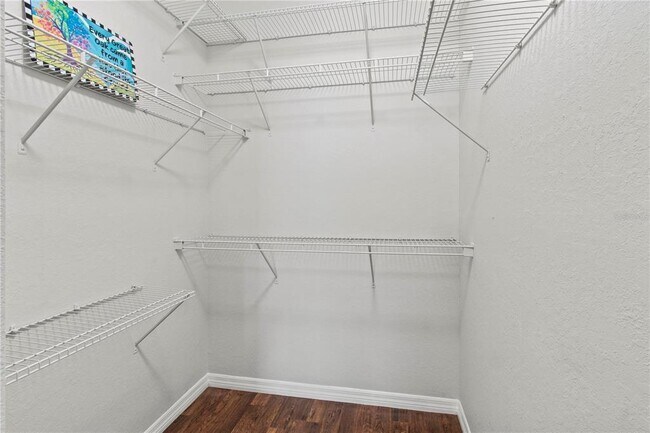 Building Photo - 5560 Rosehill Rd