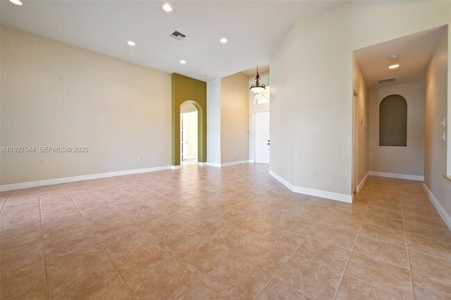 Building Photo - 15275 SW 38th St