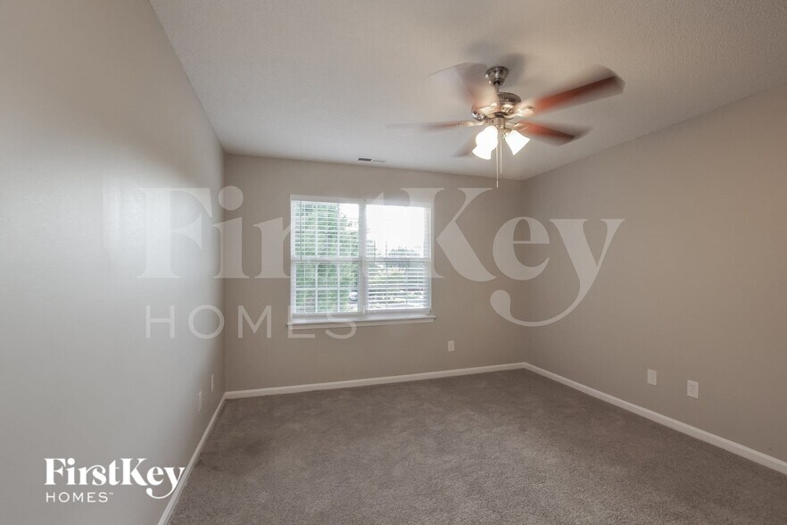 Building Photo - 5802 Crosswinds Ct