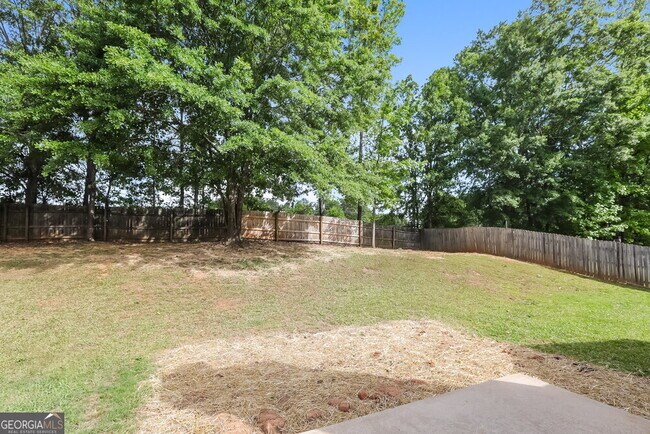 Building Photo - 505 Sarah's Ln
