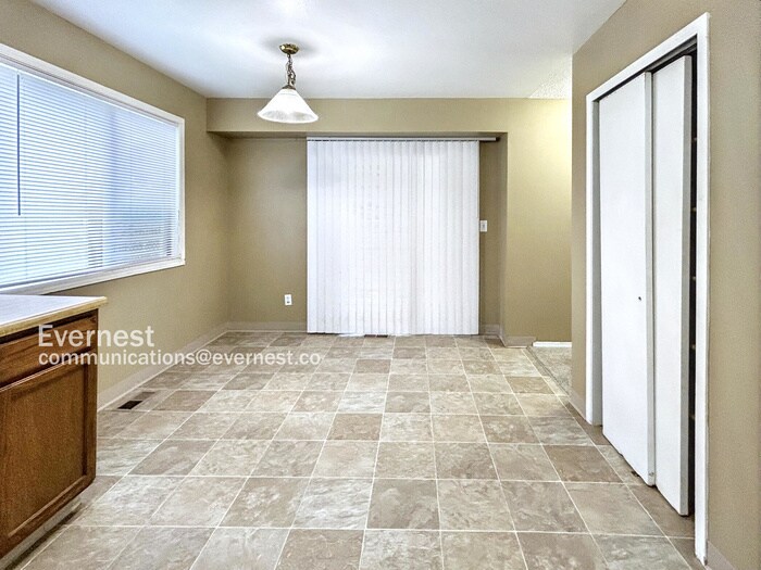 Building Photo - 1185 Mazatlan Cir