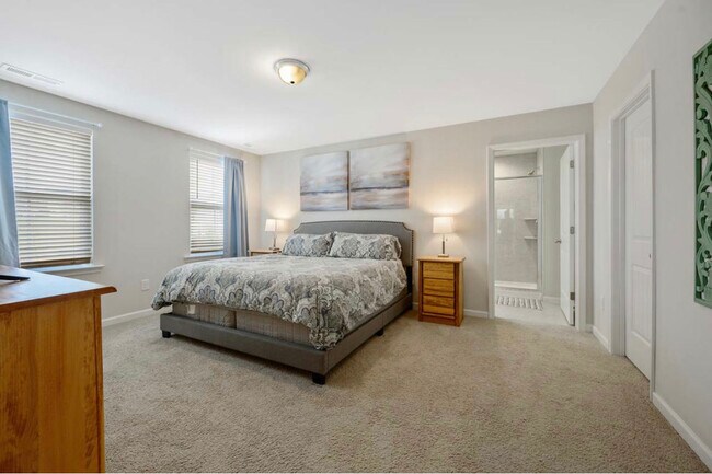 Building Photo - 155 Rossell Park Cir